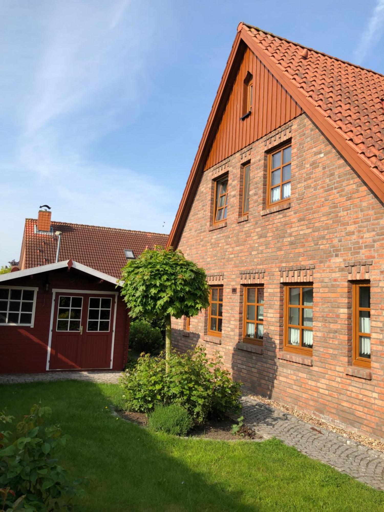 Ferienhaus Henny: 6 Geh-Minuten Vom Hafen. Privater Garten Jemgum Exterior foto