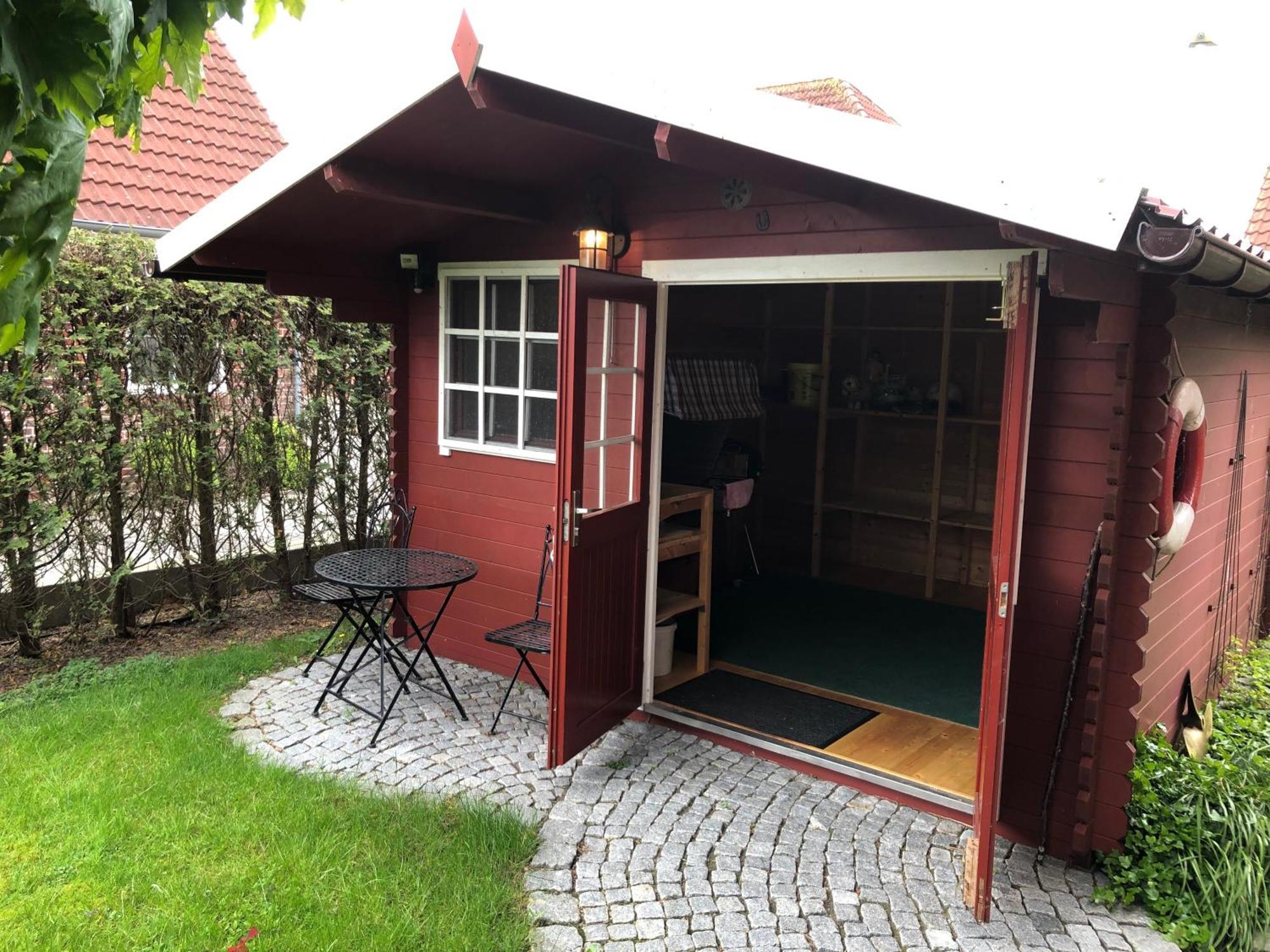 Ferienhaus Henny: 6 Geh-Minuten Vom Hafen. Privater Garten Jemgum Exterior foto