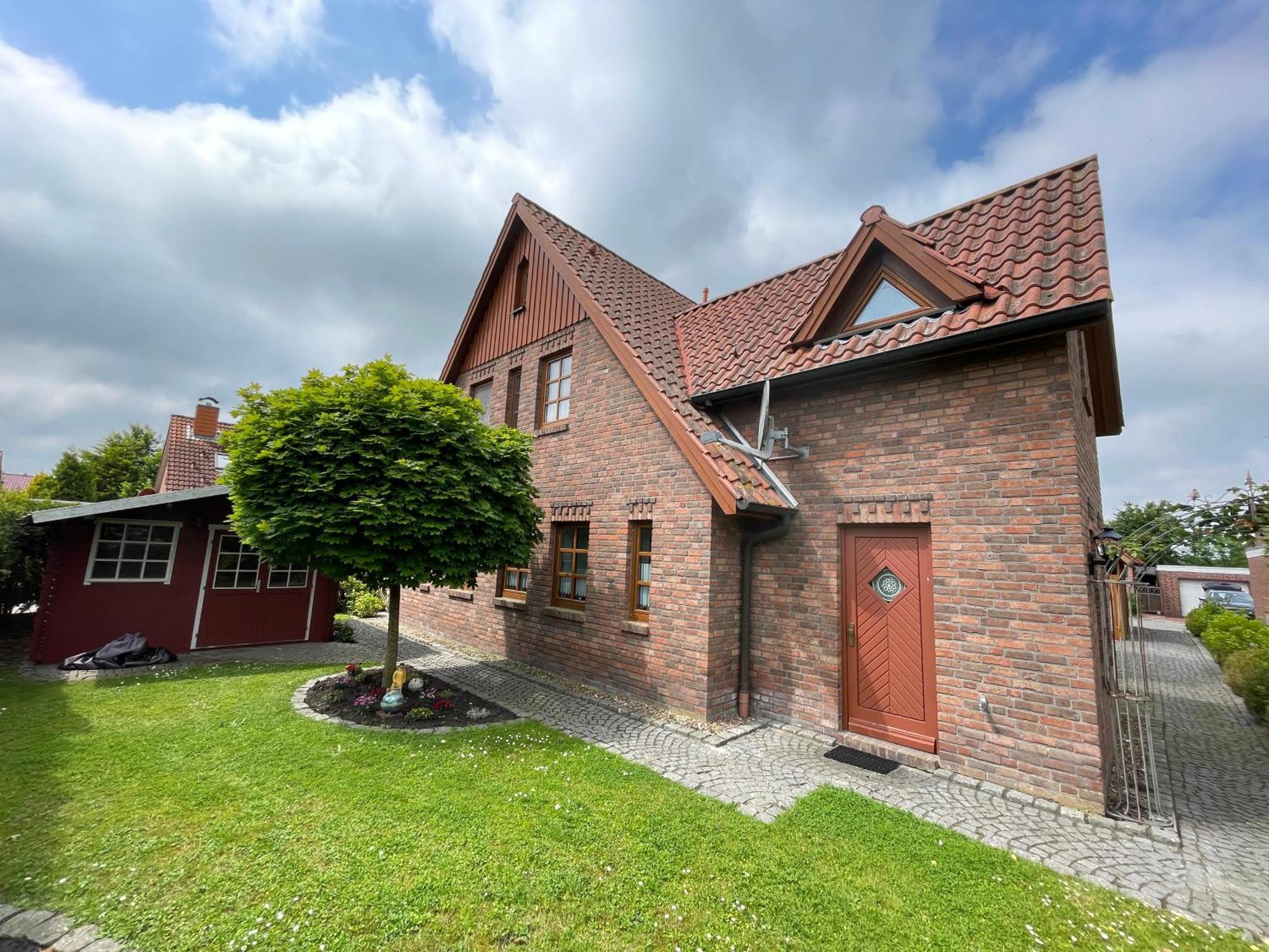 Ferienhaus Henny: 6 Geh-Minuten Vom Hafen. Privater Garten Jemgum Exterior foto